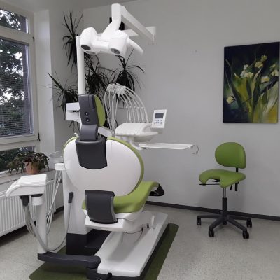 Behandlungsraum Zahnarztpraxis Dr. Milcke